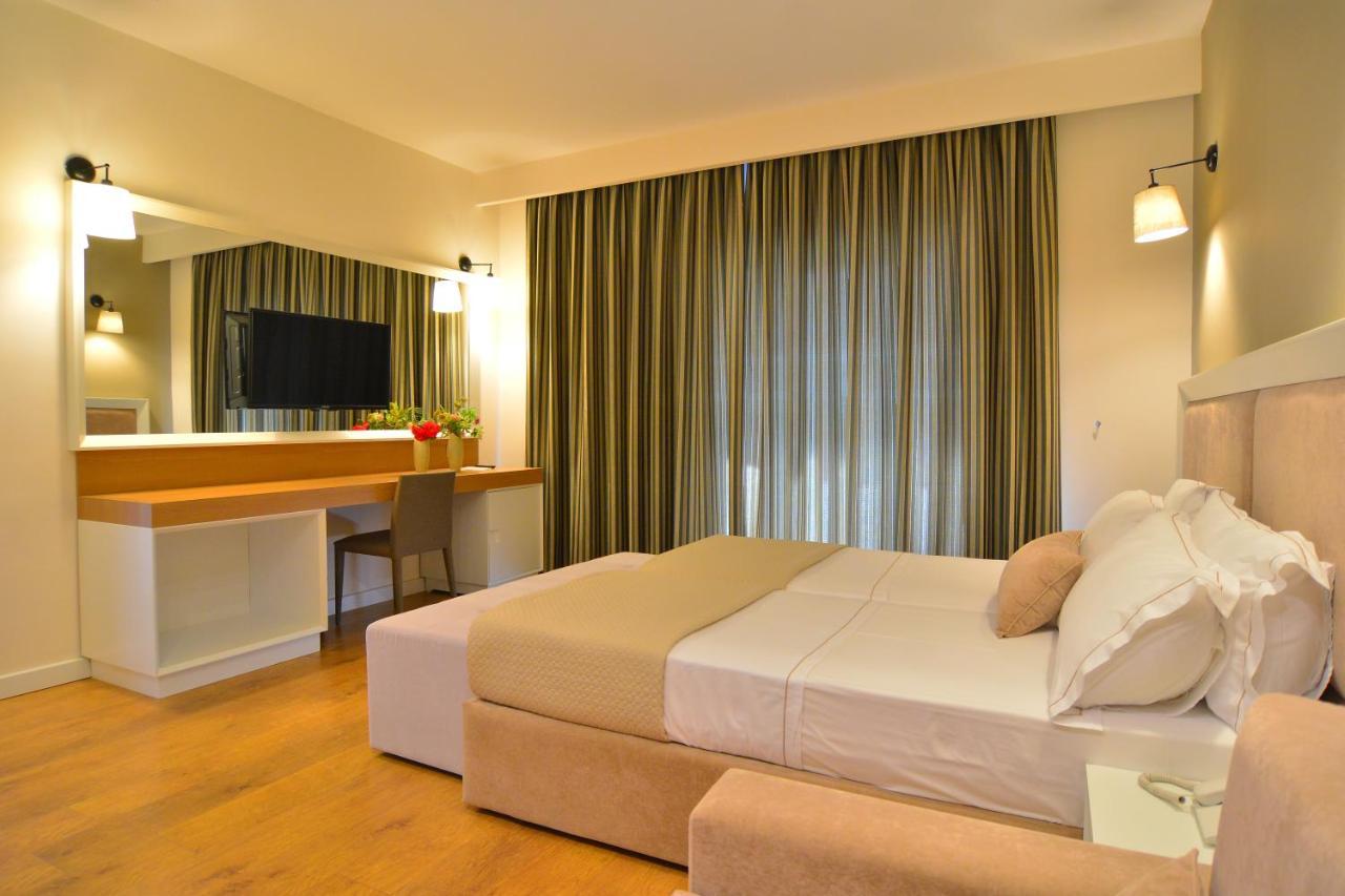 Sandy 4* Golem (Tirana)