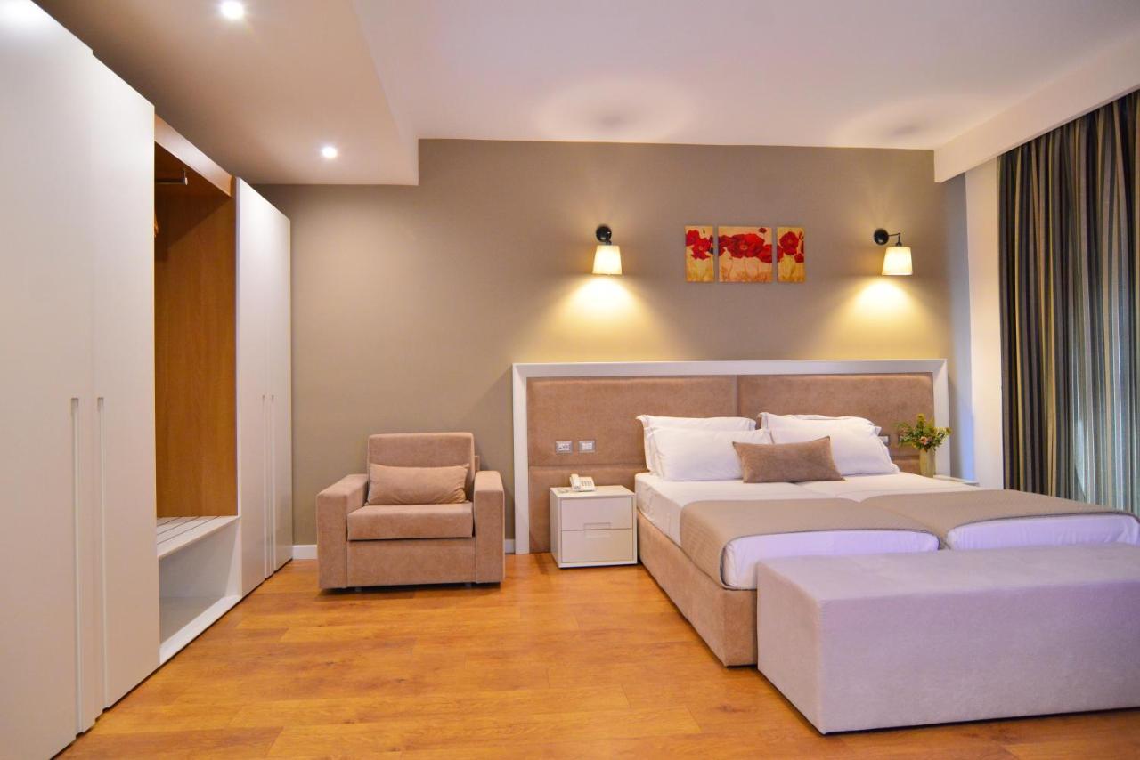 Resort Sandy Golem (Tirana)