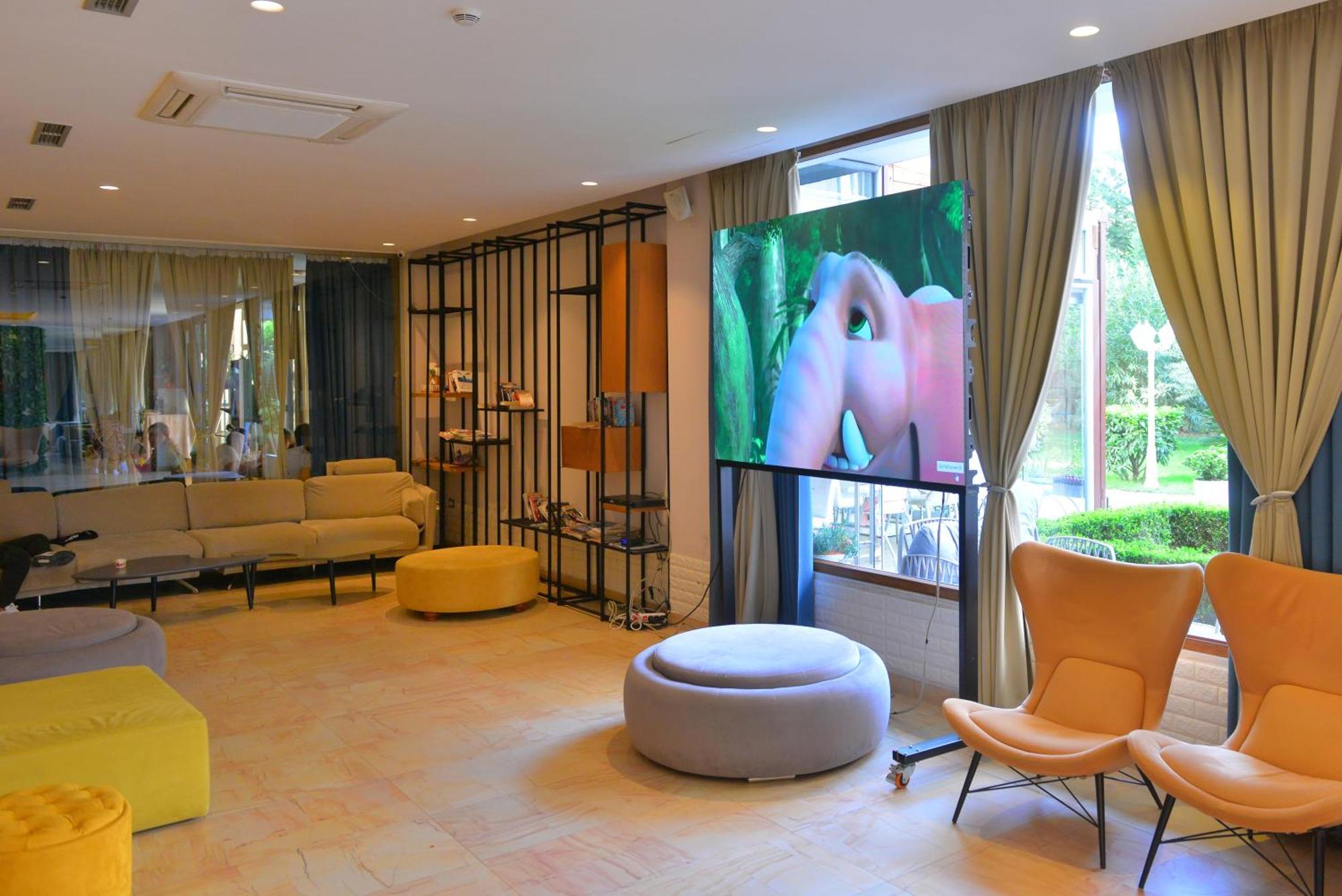 Sandy Resort 4*